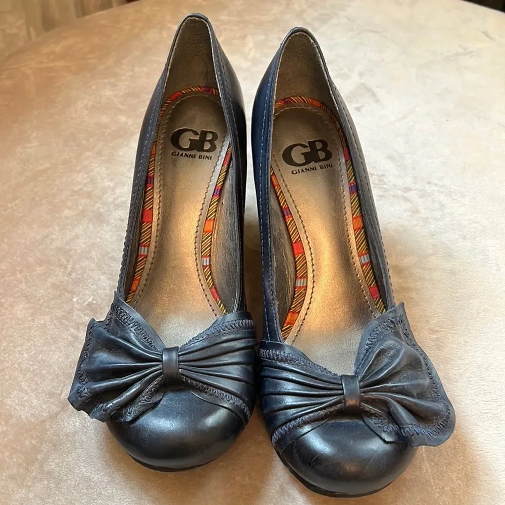 *Office Siren 💃* Gianni Bini Sz 8.5 Navy Blue Leather Big Bow Toe Wedge Heels